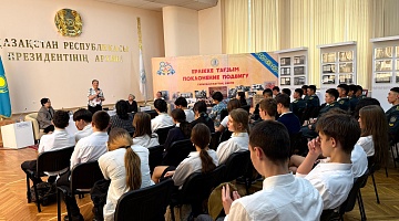 «Ерлікке тағзым» көрмесі Алматыдағы Ұйғыр театрында ұсынылды